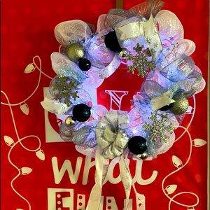 Deco Mesh Holiday Wreath with lights